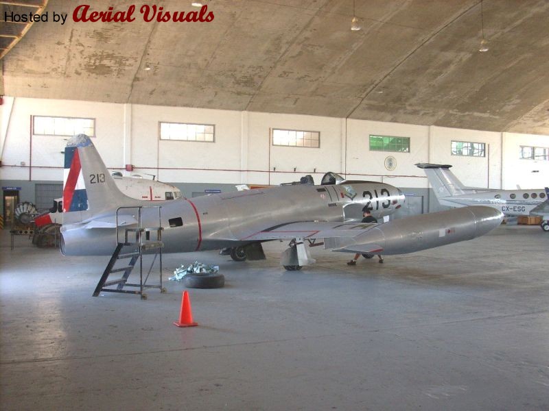 Lockheed F-80C con número de Serie 47-0205 FAU213 conservado en el Museo de la aeronáutica en Montevideo, Uruguay