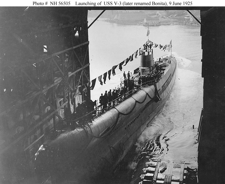Botadura del USS Bonita V-3 SS-165 en el Portsmouth Navy Yard, Kittery, Maine, el 9 de junio de 1925
