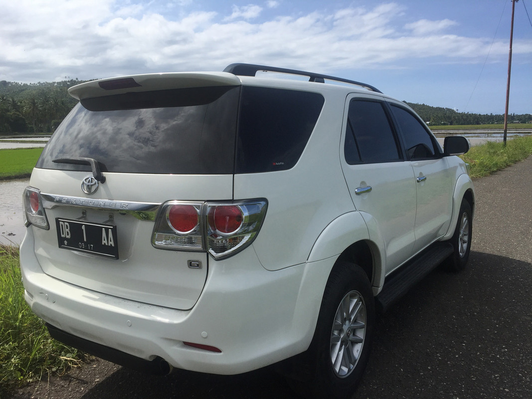 Toyota Fortuner аэрография