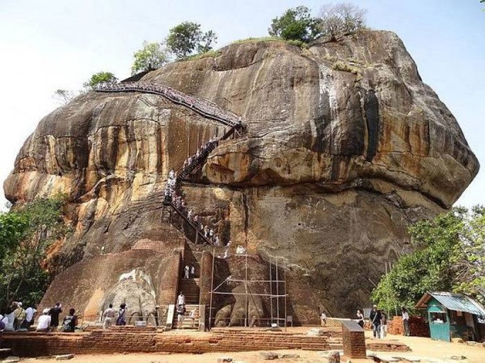 [Image: thanh-pho-sigiriya.jpg]