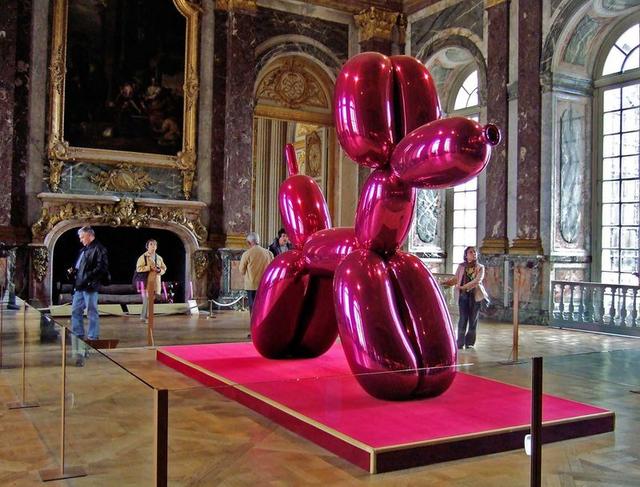 jeff-koons-balloon-dog-magenta.jpg