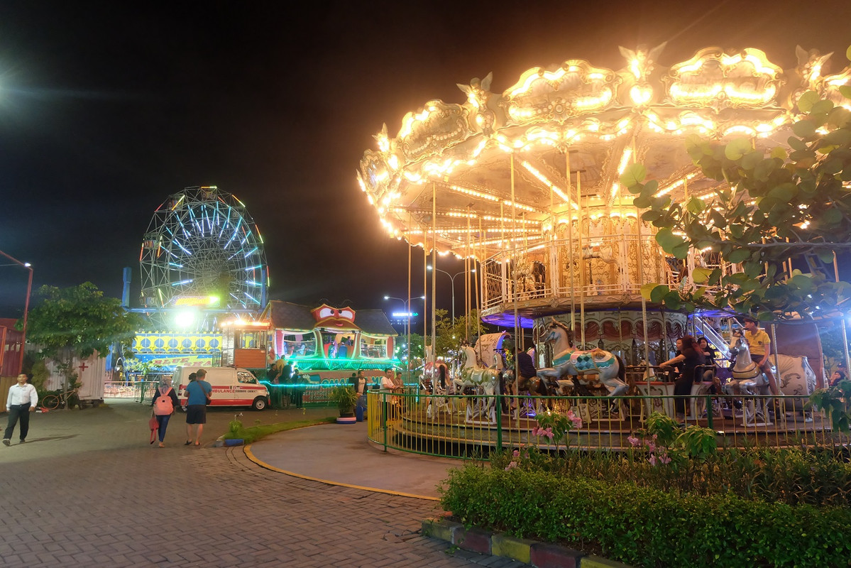 Harga Tiket Masuk Surabaya Carnival Park "Wisata Adrenalin 