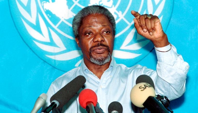 Kofi Annan at a press conference in 1993 in Mogadishu, Somalia.