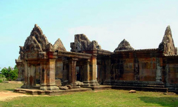 [Image: den-_Preah-_Vihear-8.jpg]