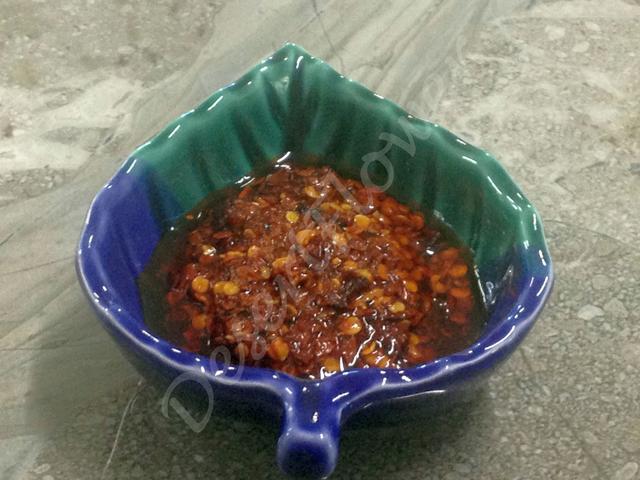 [Image: 07_Chili_Oil.jpg]