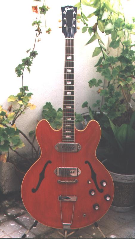 Gibson_ES330_TDC_1965.jpg