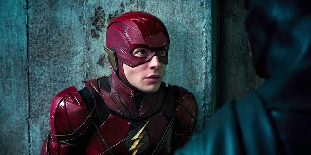 Ezra-_Miller-as-the-_Flash-in-_Justice-_League-copy_1.jpg