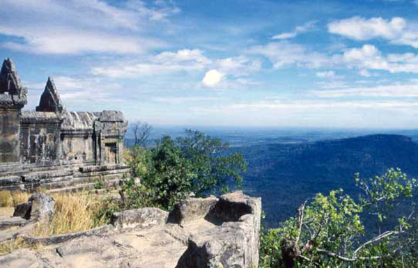 [Image: den-_Preah-_Vihear-3.jpg]