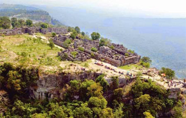 [Image: den-_Preah-_Vihear-4.jpg]